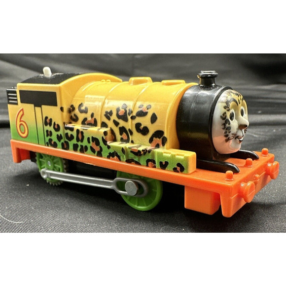MOTORIZED Trackmaster Thomas & Friends Train Tank - Animal Party Leopard Percy - Picture 1 of 5
